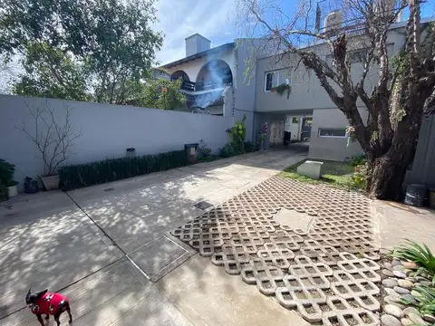 ECUADOR 800, Piso PB