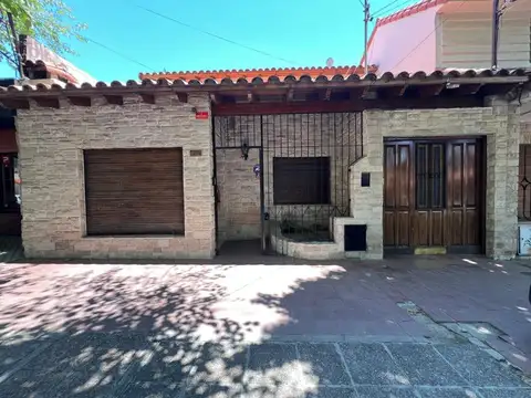 VENTA DE CASA B° BOMBAL - MENDOZA.