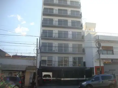 Av. San Martín 1300, Piso 4
