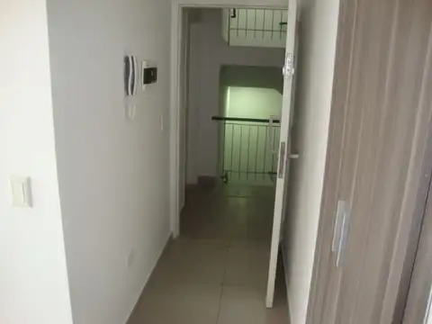 Departamento en Alquiler en Caseros, $ 400.000