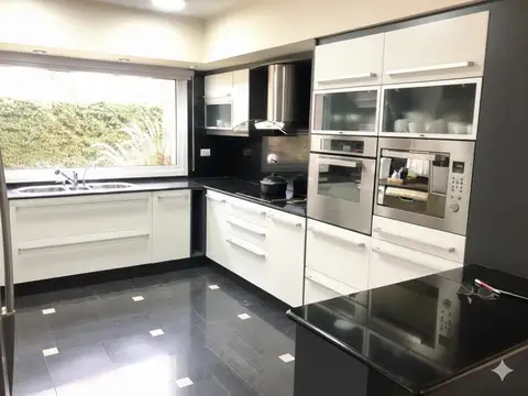 Casa en Alquiler en Juan Maria Gutierrez, USD 3.000