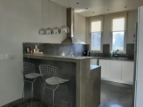 Casa 3 ambientes con 2 baños