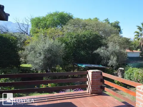 Casa en Venta con 2 cocheras