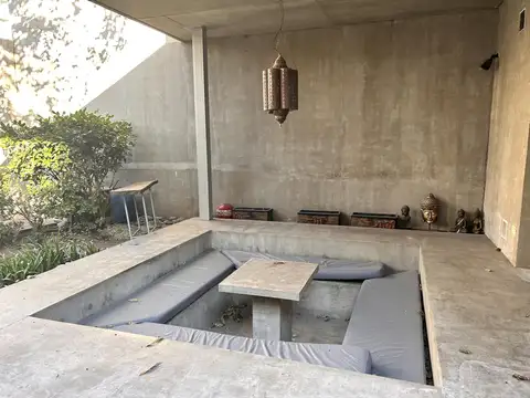 Casa 11 ambientes con 8 baños