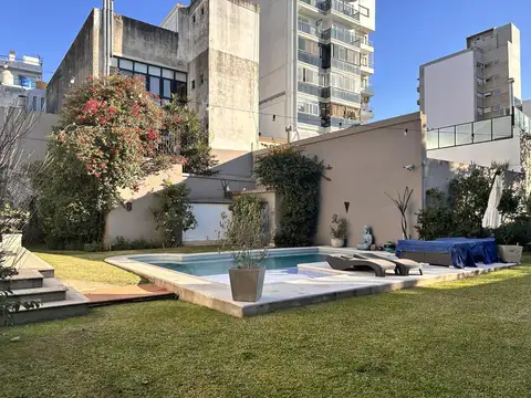 Casa en Venta en Nuestra Señora De Lourdes, USD 2.900.000