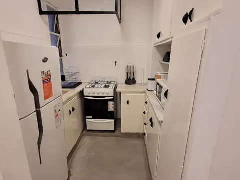 Depto de 3 ambientes amoblado en excelente ubicacion.