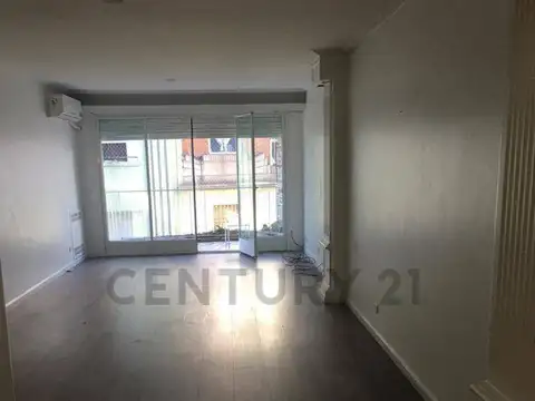 Sarmiento 3000, Piso 0