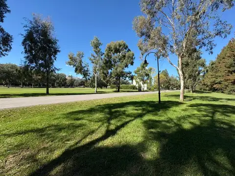 Haras del Sur ll, Ruta Provincial 2 km 73 100