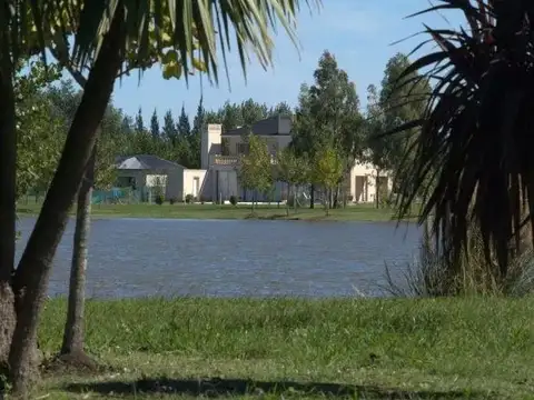 Terreno en Venta en Haras Del Sur, USD 27.000