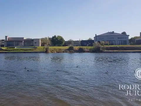 San Matías Área 100