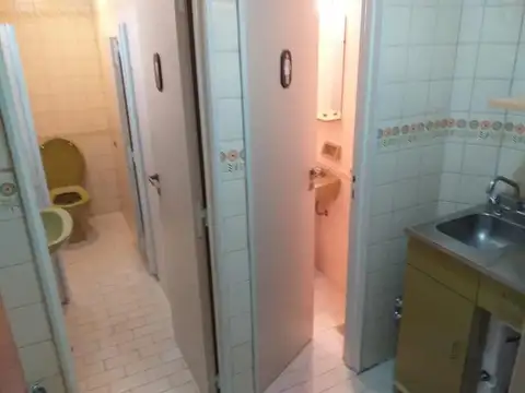 Reconquista 500, Piso 2