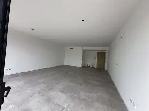 Oficina en Alquiler al Norte