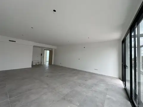 Oficina en Alquiler en Bella Vista, USD 1.300