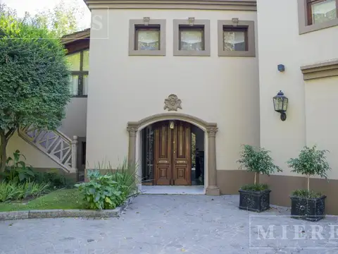 Casa en Venta de 5 dormitorios