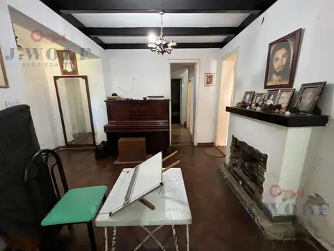 Casa 5 ambientes con 1 baño