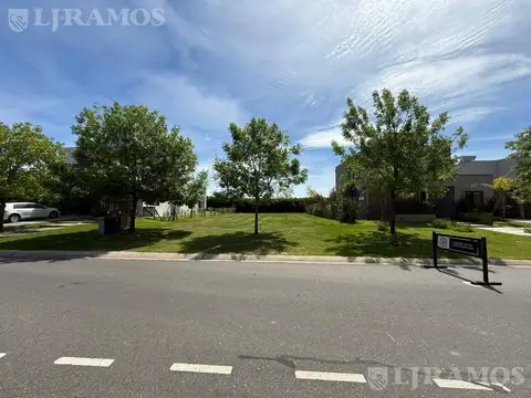 Terreno en Venta 14  mts Fondo