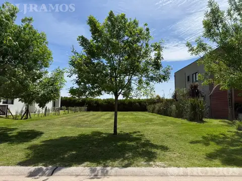 Terreno en venta en el Barrio Araucarias, Puertos /  Escobar