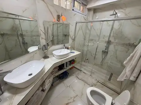 SE VENDE CASA DE 4 AMBIENTES EN LANUS