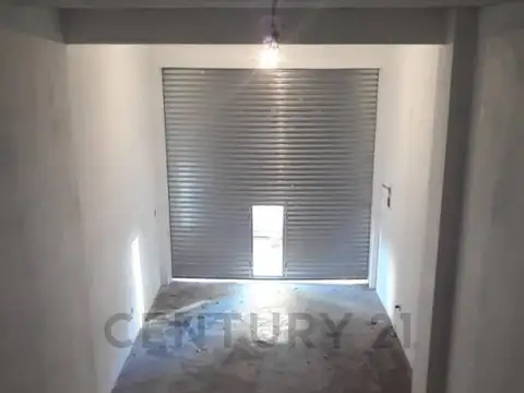 VENTA LOCAL EN FLORES A METROS DE AVENIDA NAZCA (2 PLANTAS)