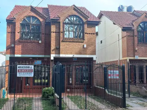 triplex 4 amb en venta en San Bernardo Playa Grande 200 mts mar con gas imperdible  