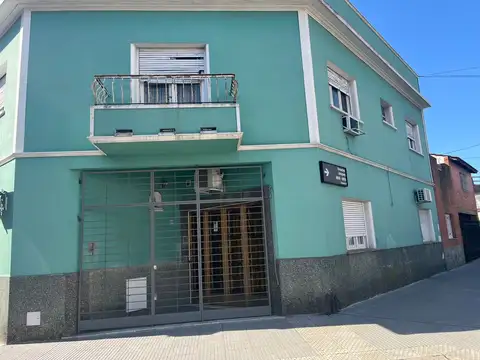 Depto Tipo Casa 4 ambientes con 1 baño