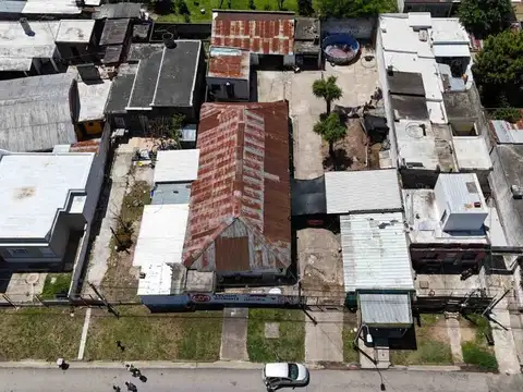 VENTA DE TERRNO  CASA A RECICLAR  LAS PIEDRAS