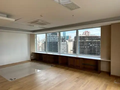 Oficina en Alquiler con 10 cocheras