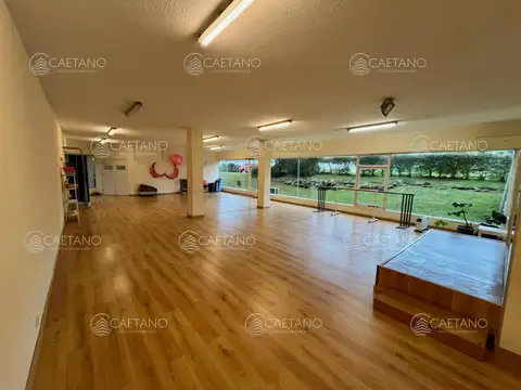 Local en Alquiler Temporal en Roosvelt, USD 0