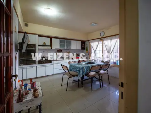 Depto Tipo Casa en Venta con 1 cocheras