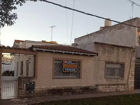 Casa en Alquiler Berazategui Centro