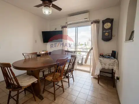 Departamento 8 ambientes con 3 baños