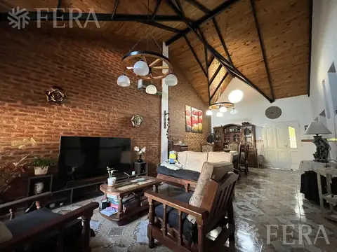Casa en Venta con 1 cochera