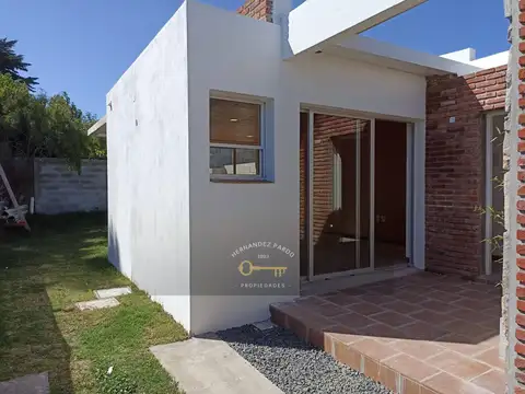 Depto Tipo Casa 4 ambientes con 2 baños