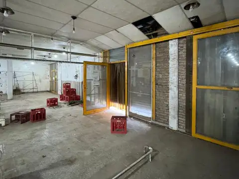 Local en Venta Via Púb.