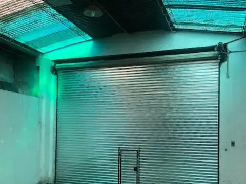 Casa 9 ambientes con 3 baños