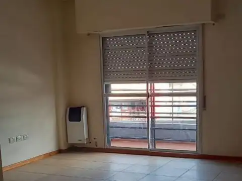 Departamento en Alquiler en Gonzalez Catan, $ 400.000