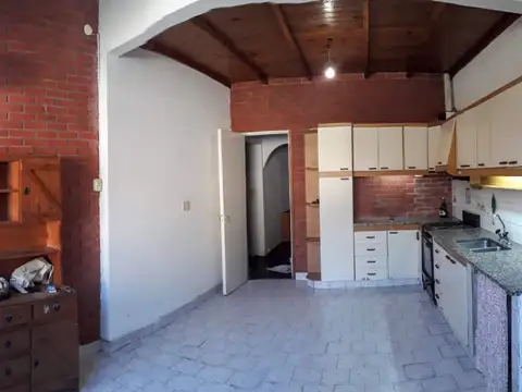 Casa 3 ambientes con 1 baño
