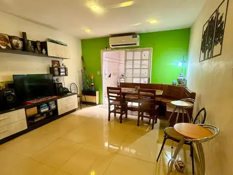 PH de 3 ambientes con patio en venta – Sáenz Peña
