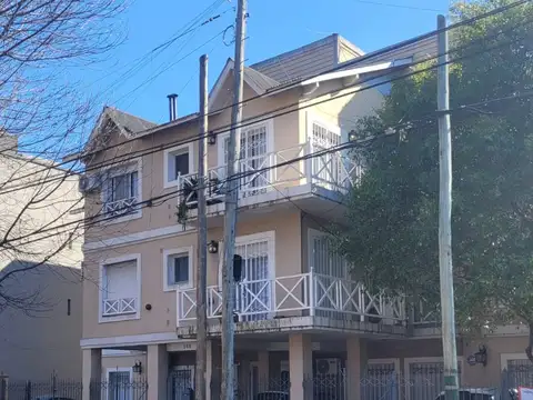 Departamento en ALQUILER en Lomas De Zamora