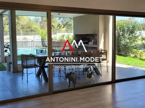 Juan Mermoz Sur 2000