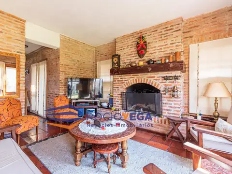 Casa en Venta con 1 cochera