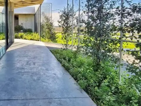 Terreno en Venta en Funes, USD 185.000