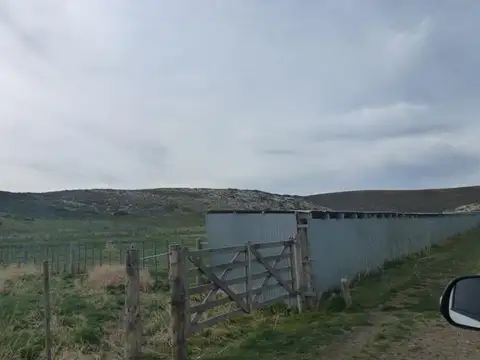 INMOBILIARIA COMODORO - Campo a 80 km de Esquel sobre Ruta 40 pavimentada