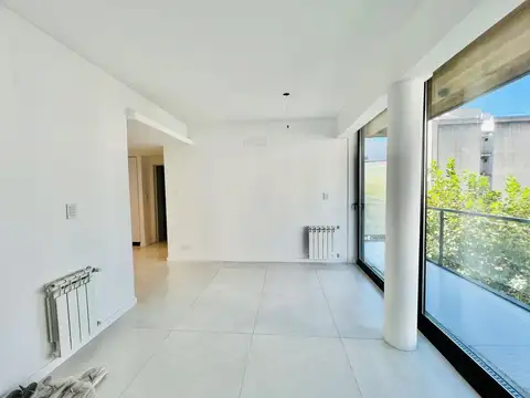 Avellaneda 200, Piso 1