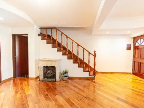 Casa 4 ambientes con 3 baños