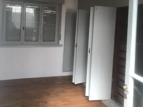 Depto Tipo Casa en Venta en Villa Lynch, USD 80.000