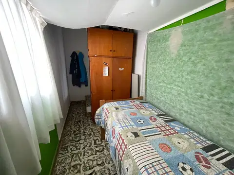 Casa 8 ambientes con 3 baños