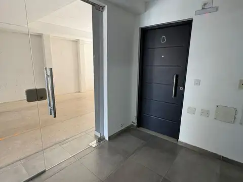 Oficina en Alquiler en Banfield, $ 450.000