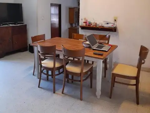 Casa 4 ambientes con 1 baño