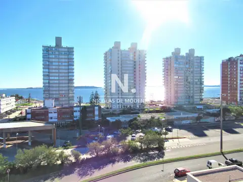 Venta de Apartamento de 2 dormitorios en Playa Brava - Punta del Este